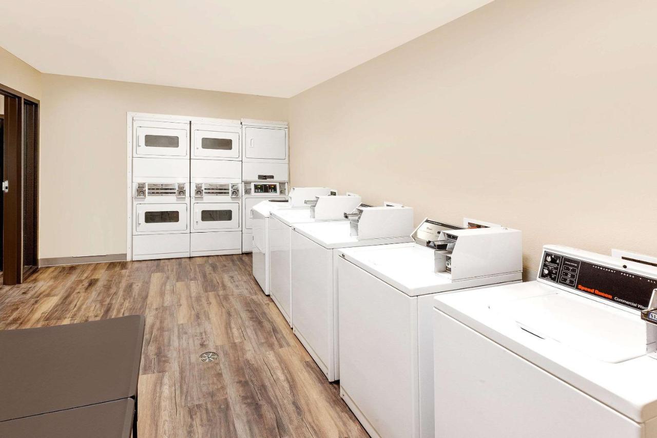 Woodspring Suites Sioux Falls Eksteriør billede